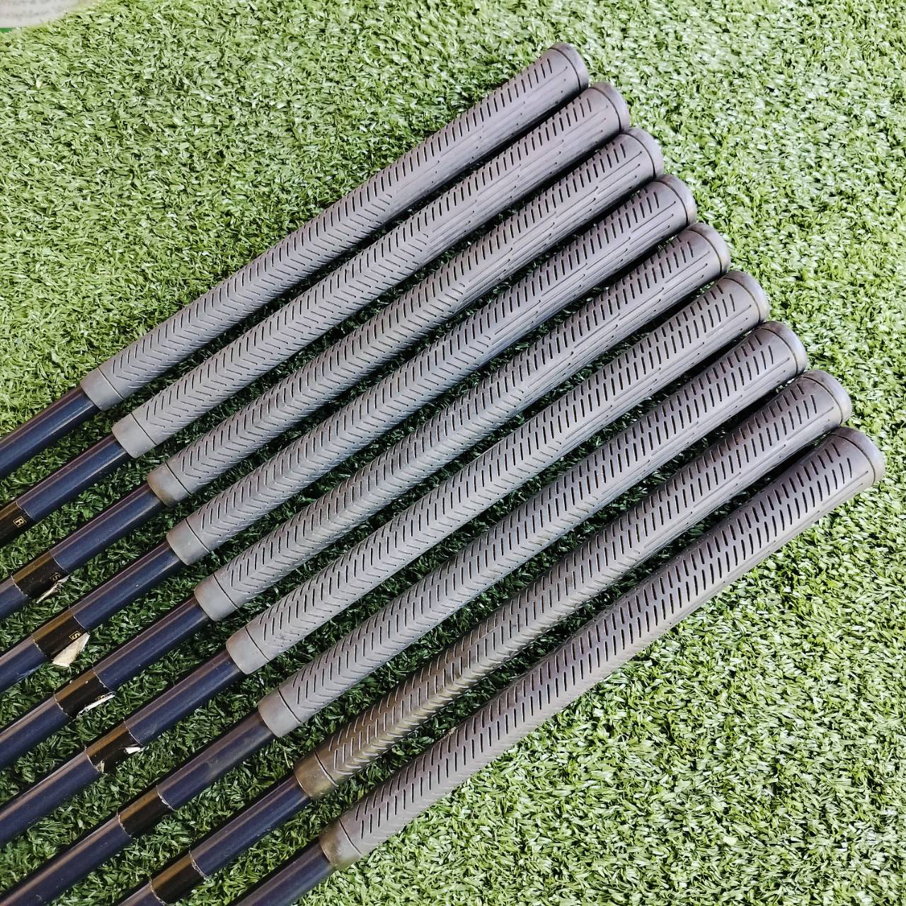 ลดล้างสต๊อค!!! ชุดเหล็ก Tommy Armour® EASY TOUR ก้านกราไฟต์ FLEX R เหล็ก CAVITY ตีสบายๆ ไม้กอล์ฟพรีเมี่ยมมือสอง ของแท้ By NakaraLuxurious