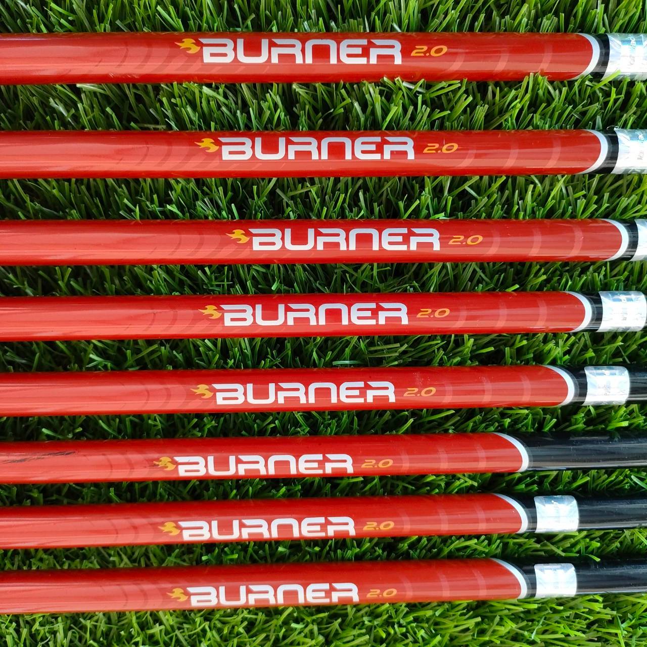 ชุดเหล็ก TAYLORMADE BURNER 2.0 มีเหล็ก 5-9 PW AW SW ได้ 8 ชิ้น ก้าน BURNER 2.0 SUPERFAST FLEX R ตัว 2.0 นิยมสุดๆ เน้นตีง่าย ใบใหญ่ และตีได้ระยะมากๆ ก้านเบาสบาย