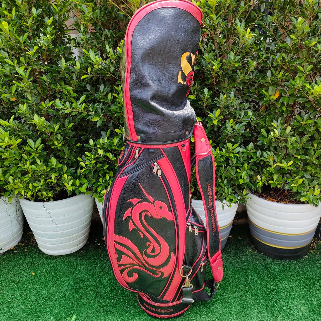 ถุงกอล์ฟ SAMURAI -DRAGON มือสอง ของแท้ ถุง Tour 9 นิ้ว ใบกำลังดีไม่เทอะทะ ลายสวยมาก