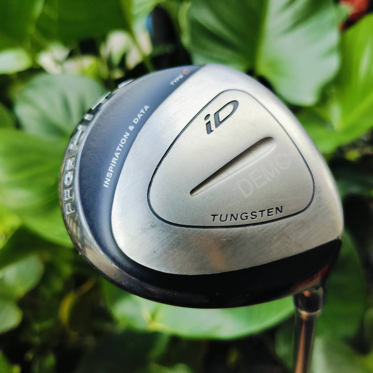 FW5 PRGR ID HIT องศา 18 ก้าน M-43 สุดยอดพรีเมี่ยมญี่ปุ่น มีการใช้วัสดุทังสเตนที่มีราคาแพง เพื่อนำว่าใช้สร้าง CG ที่ดีที่สุด ไม้กอล์ฟพรีเมี่ยมมือสอง ของแท้ By NakaraLuxurious