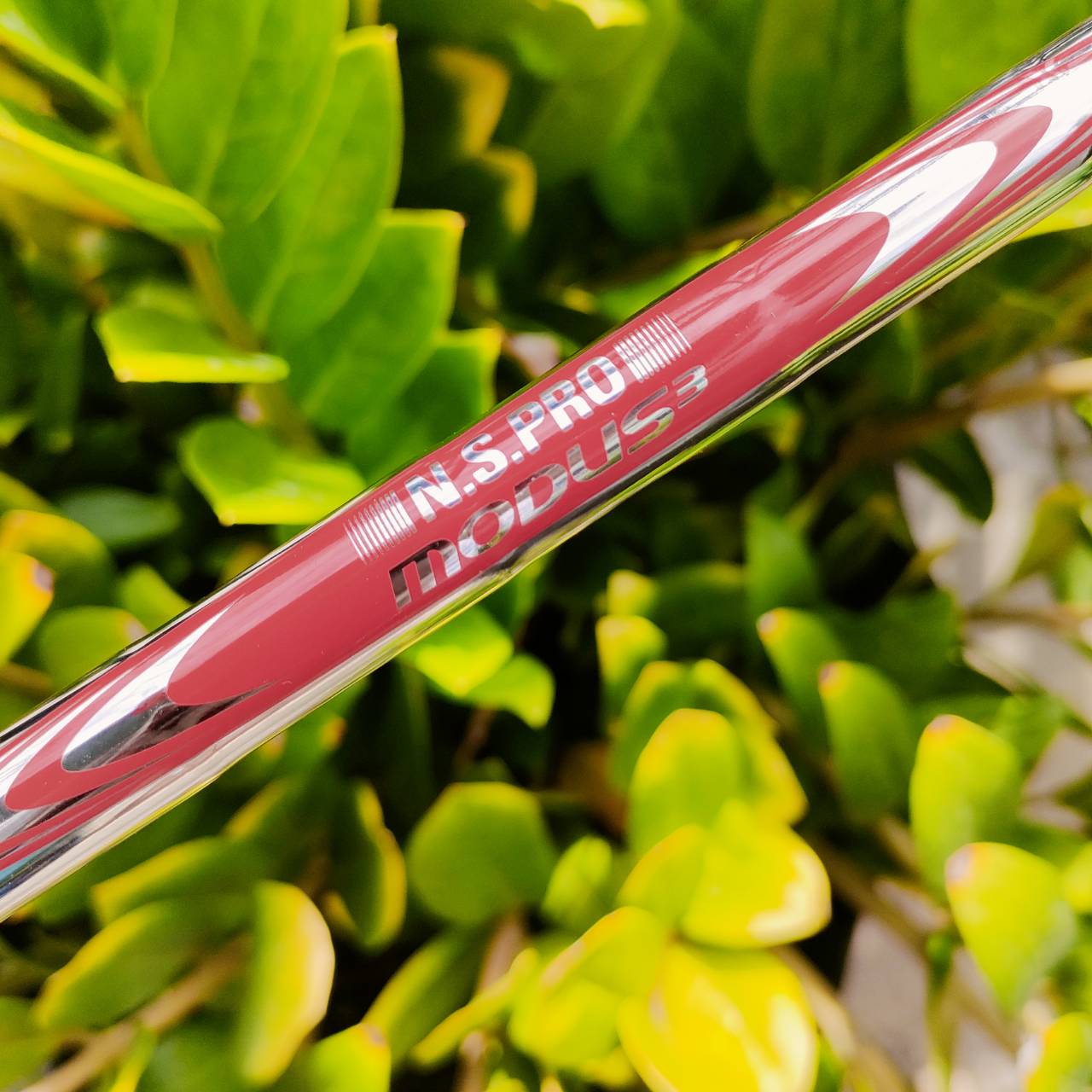 ชุดเหล็ก Titleist T150 Forged สภาพสวยนางฟ้า 98% ไดร์ฟไปแค่ 2 ครั้ง ความรู้สึกขณะปะทะลูกแบบ T100 แต่ ถูกออกแบบให้สร้างความเร็วได้สูงกว่า T100 และตีไกลกว่า มีองศาหน้าเหล็กชันกว่า 2 องศา ชดเชยความผิดพลาดมากกว่า ไม้กอล์ฟพรีเมี่ยมมือสอง ของแท้ By NakaraLuxurio