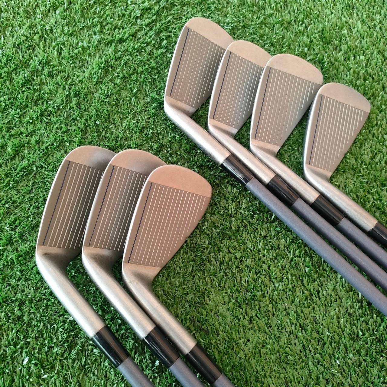 ** ไม้กอล์ฟสำหรับผู้หญิง ** ชุดเหล็ก MIZUNO IFAIR SHOT มีเหล็ก 4-9 เเละ PW SW ** ขาดเหล็ก 7 ** ก้าน IFAIR SHOT FLEX L