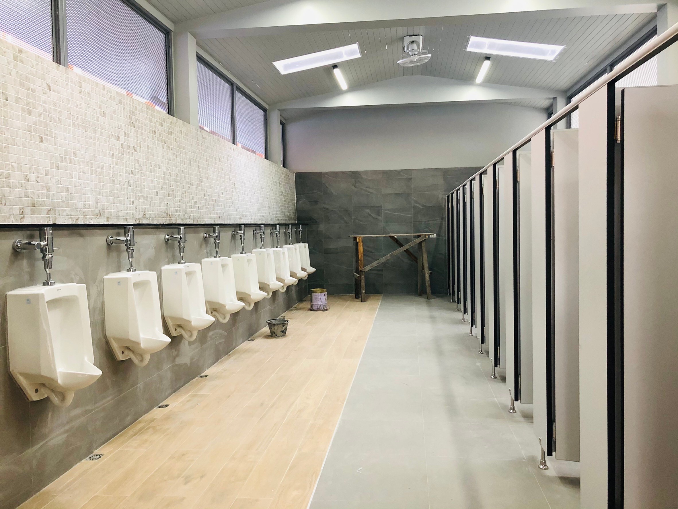 รร.ฤทธิยะวรรณาลัย(ดอนเมือง) งานสร้างห้องน้ำ45ห้อง