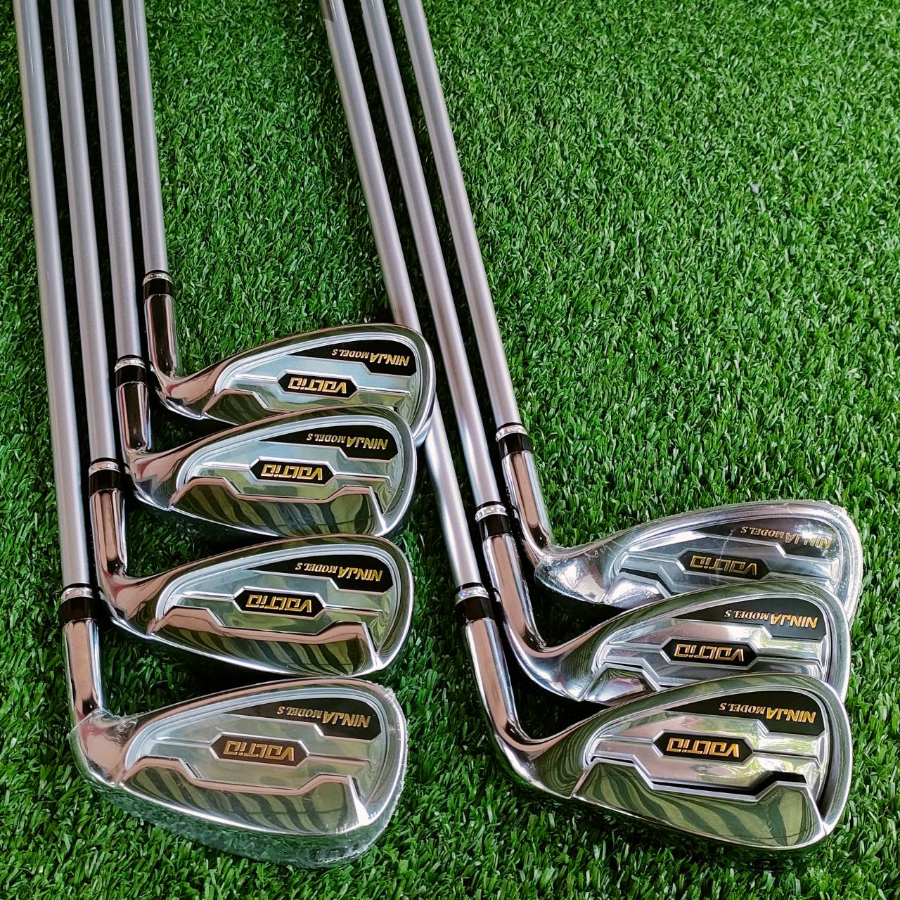 ชุดเหล็ก Katana Voltio Ninja Model S ชุดเต็ม ก้าน Fujikura MCI 40 flex R น้ำหนักก้านไม่ถึง 50 กรัม ไม้กอล์ฟพรีเมี่ยมมือสอง ของแท้ By NakaraLuxurious
