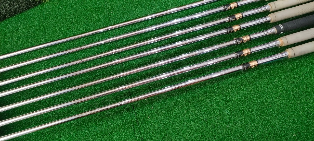 IRON SET KING COBRA 2300 I/M