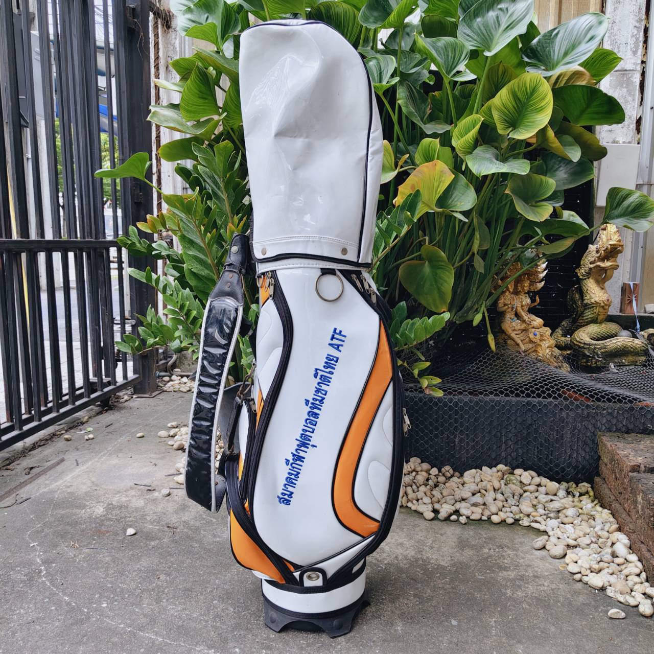ถุงกอล์ฟ AFT มือสอง สภาพเดิมๆ พร้อมใช้เลยค่ะ