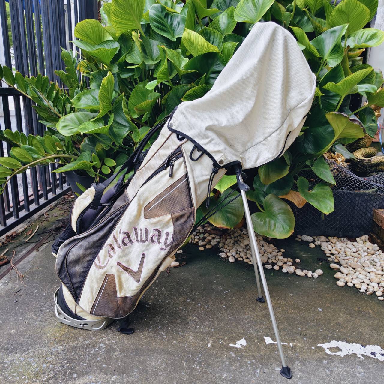ถุงกอล์ฟ Callaway มือสอง ของแท้ เป็นแบบขาตั้ง