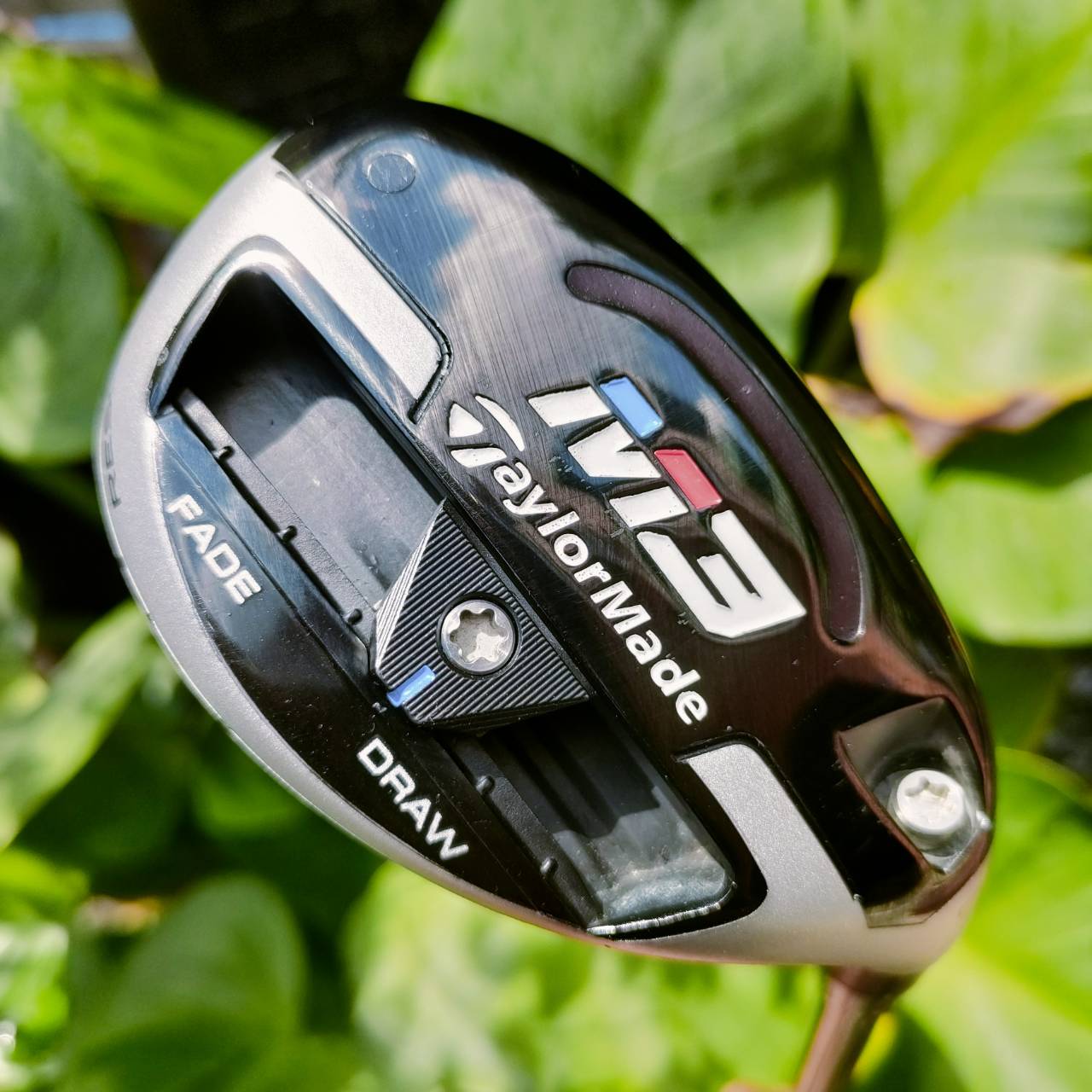 UT5 Taylormade M3 องศา 24 ก้าน KURO KAGE FLEX R ก้านพรีเมี่ยมมาก ตีไกลควบคุมดีมาก ขนาดกำลังดี ไม่เทอะทะ ไขปรับทิศทางได้ ไม้กอล์ฟพรีเมี่ยมมือสอง ของแท้ By NakaraLuxurious