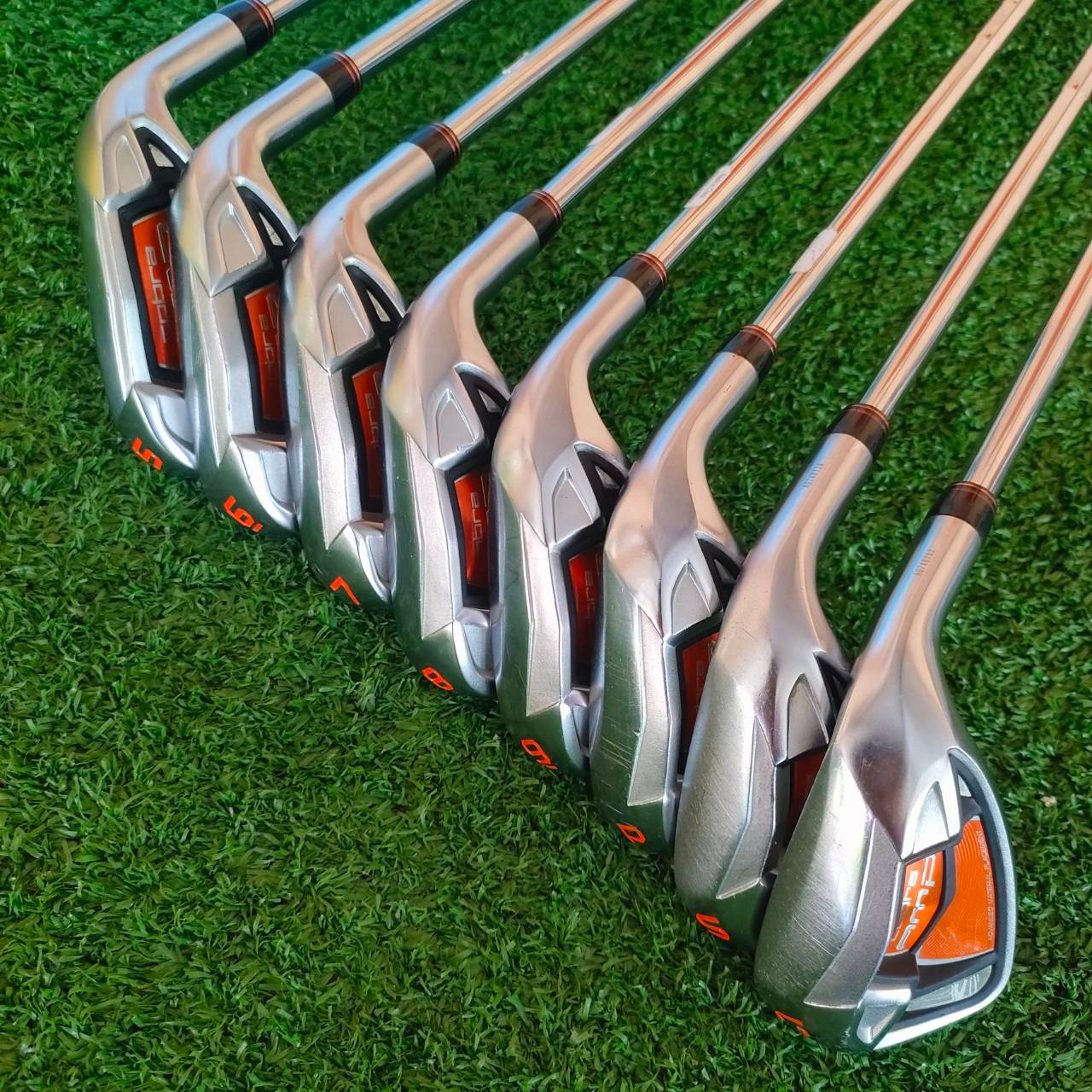 ชุดเหล็ก COBRA AMP มีเหล็ก 5-9 เเละ PW SW GW ก้าน N.S.PRO 950 GH FLEX S AMP เป็นจุดเปลี่ยนที่แท้จริงของ COBRA รูปทรงดูล้ำสมัยดุดัน!!! ไม้กอล์ฟมือสอง ของแท้ BY NakaraLuxurious