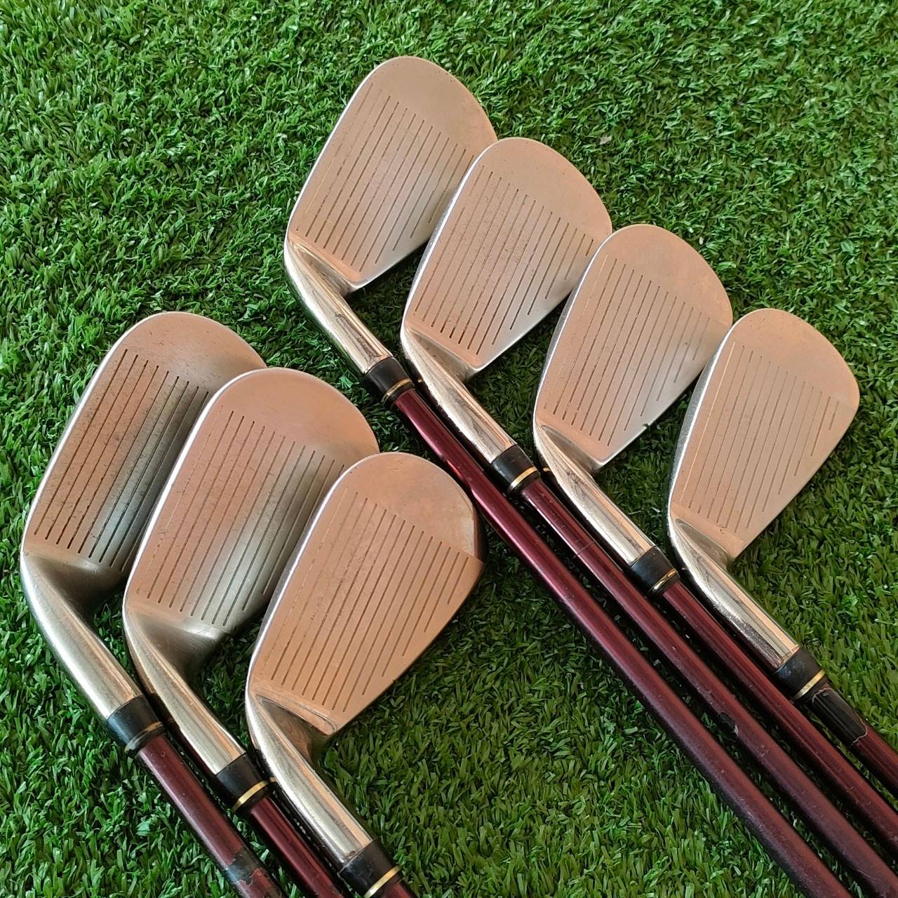 ** ไม้กอล์ฟสำหรับผู้หญิง ** ชุดเหล็ก DAIWA GIII TUNGSTEN LOW GRAVITY มีเหล็ก 5-9 เเละ PW AW ก้าน GII HYPER KICK FR-I FLEX L สุดยอดชุดเหล็กพรีเมี่ยม