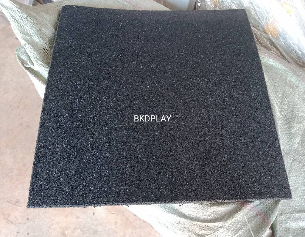แผ่นยาง EPDM ราคาต่อ1ตร.ม. 4แผ่น แผ่นยางสังเคราะห์ ,แผ่นปูกันกระแทก,แผ่นปูพื้นสนามเด็กเล่น, พื้นยางEPDM ,ปูสนามเด็กเล่น,สนามกีฬา ห้องฟิตเนส พร้อมส่ง ราคาโรงงาน มีสีดำ เทา น้ำเงิน เหลือง แดง เขียว