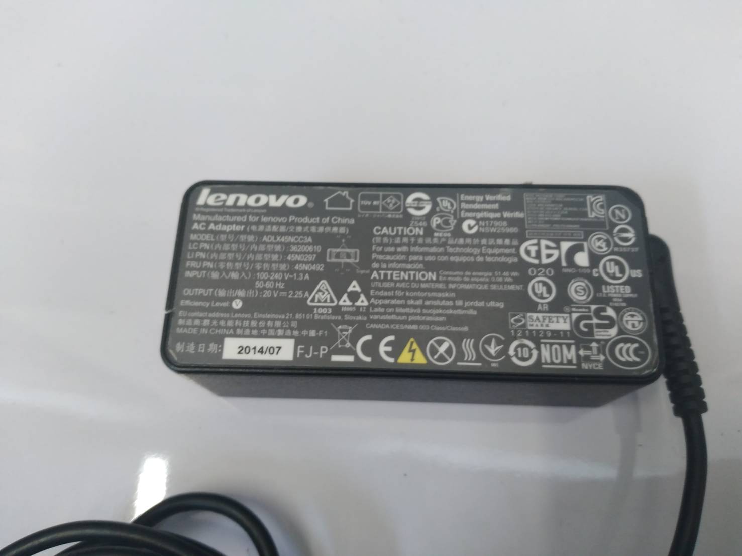 Lenovo 45N0297 45N0492 ThinkPad Laptop AC Power Adapter 45W 20V 2.25A