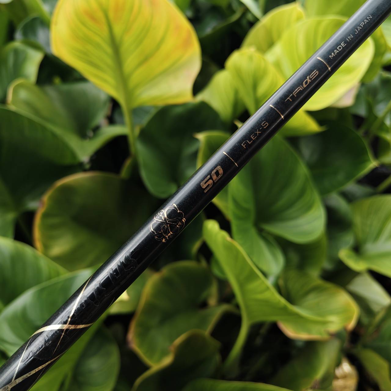 ก้านใส่หัวไม้ Basileus TriαS 50 FLEX S ใช้คาร์บอน PAN 50t ให้ความแข็งแกร่งและความยืดหยุ่นสูง