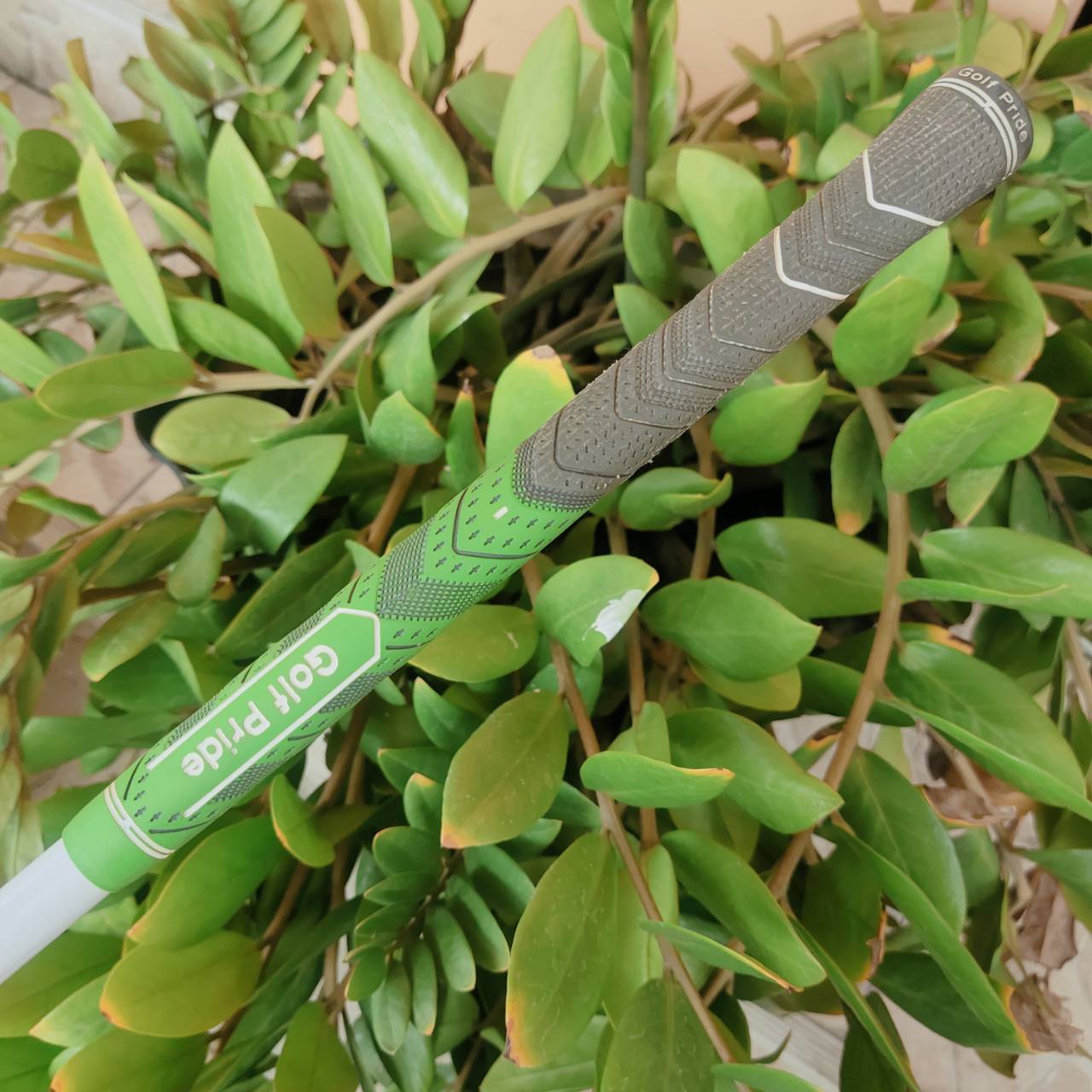 DRIVER TAYLORMADE M3 องศา 9.5 ก้าน KUROKAGE FLEX S ก้านดีมากๆ หน้า TWIST FACE กระดองเคฟล่างามๆ ไขปรับได้ทุกวงสวิง หน้าไม้มี SPEED POCKET เพื่อเพิ่มความเด้งขั้นสุด ไม้กอล์ฟพรีเมี่ยมมือสอง ของแท้ By NakaraLuxurious