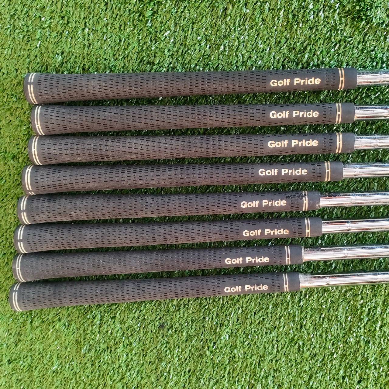 ชุดเหล็ก GOLDEN RAM PRO TOUR CAMBER SOLE มีเหล็ก 3-9 เเละ WEDGE RAM วัสดุ FORGED พรีเมี่ยม มันส์ๆ