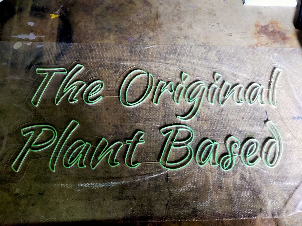 ไฟนีออน เฟค