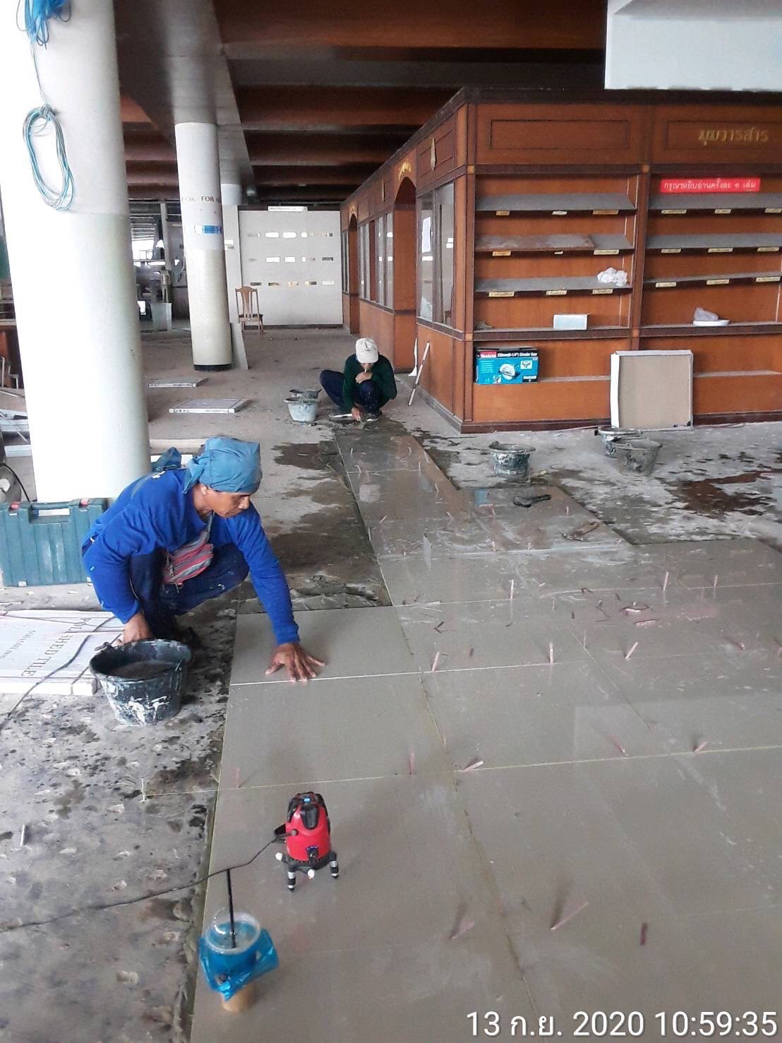 รร.สายปัญญา ปูกระเบื้องพื้น&ติดตั้งกระดานถนอมสายตา