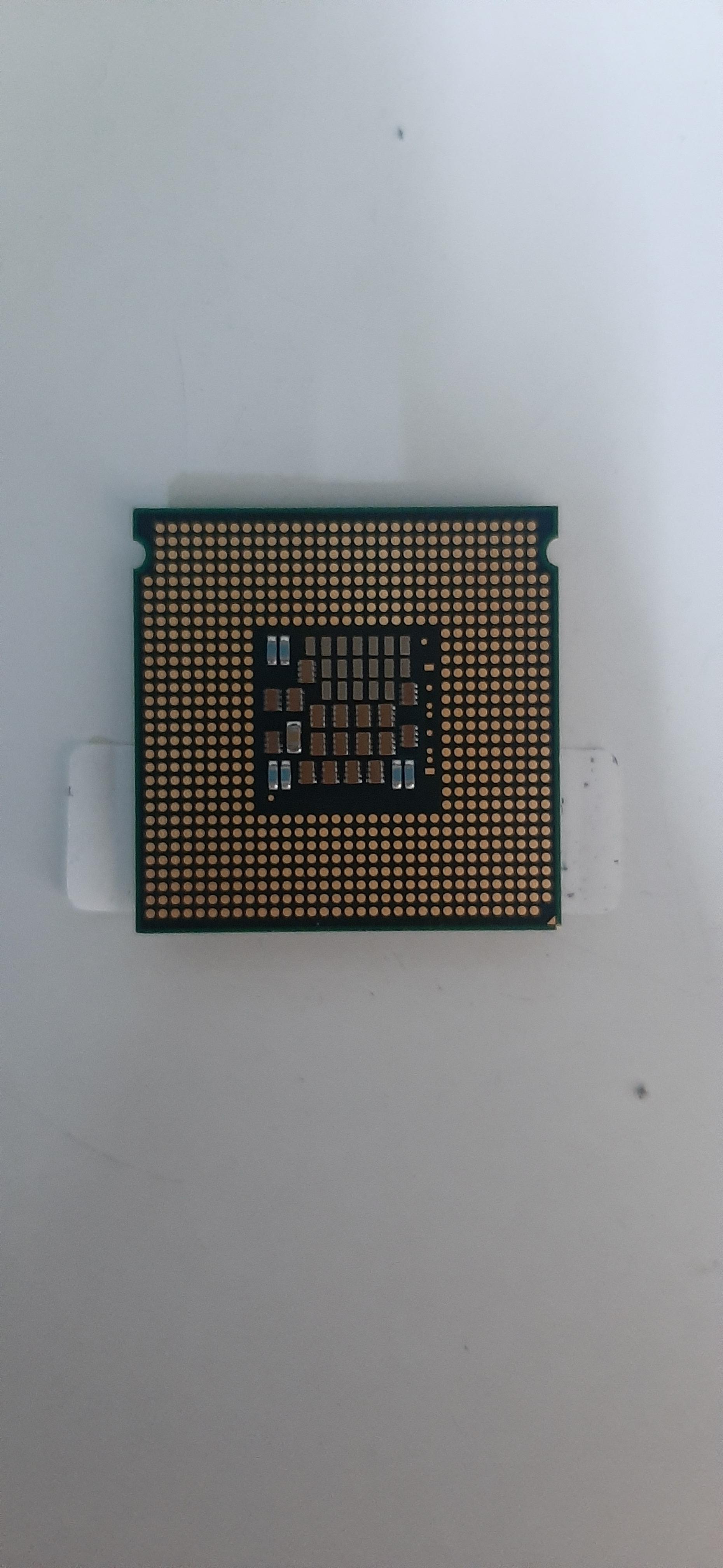 ซีพียูอะไหล่มือสอง Intel Xeon 5160 LGA771 (3.0 GHz 2Cores 2Threads)ประกันร้าน 1 เดือน