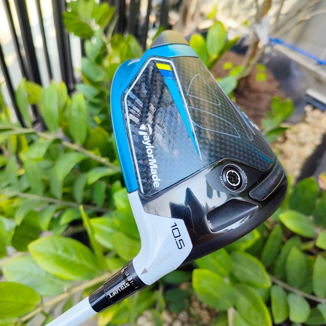DRIVER TAYLORMADE SIM2 MAX องศา 10.5 ก้าน FUJIKURA SPEEDER569 EVOLUTION FLEX S สภาพสวยนางฟ้า มี COVER เดิม ตีไกลแบบเต็ม MAX ได้ระยะ และ การชดเชยความผิดพลาดสูงสุด ไม้กอล์ฟพรีเมี่ยมมือสอง By NakaraLuxurious