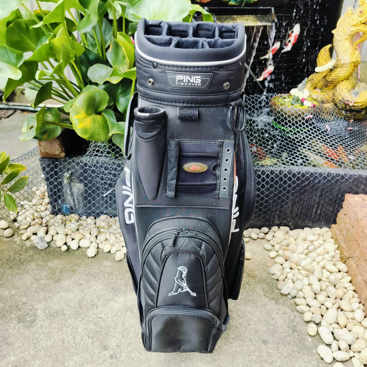 PING Discover Cart Bag มือสอง รุ่นยอดนิยม ช่องใส่แบบ 14 ช่อง มีช่องใส่อุปกรณ์ได้หลากหลาย ของแท้ ไม้กอล์ฟพรีเมี่ยมมือสอง ของแท้ By NakaraLuxurious
