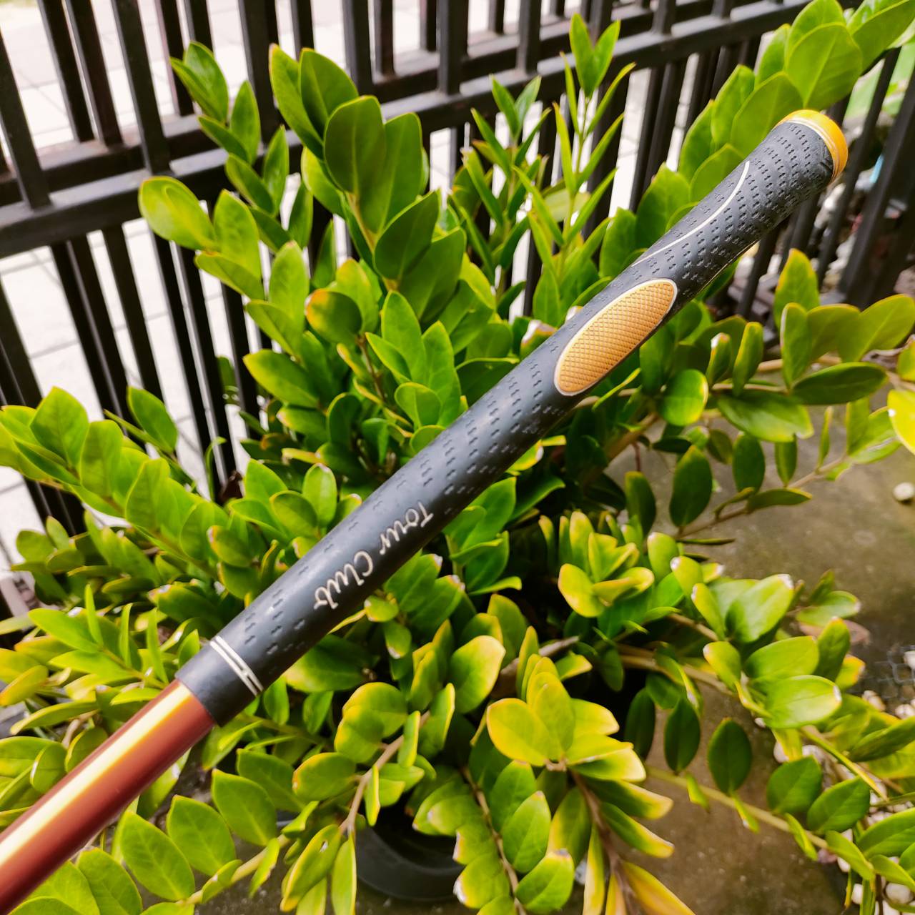 UT5 PONG WOODY องศา 25 ก้าน MAX PLUS FLEX R ผลิตจาก MITSUBISHI ค่ะ กระดองปาดลง ทำให้ CG ต่ำ ตีลูกลอยง่ายๆ และตีตรงมาก ไม้กอล์ฟพรีเมี่ยมมือสอง ของแท้ By NakaraLuxurious