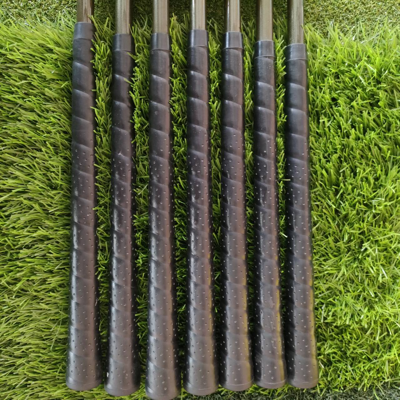 ชุดเหล็ก PING EYE 2 สุดยอดวัสดุ Beryllium copper ร่องหน้าไม้รุ่นนี้เป็นร่อง U ทำให้ สปินสูงจัด ตีง่าย ตรง ไกลมาก วัสดุนี้หาชุดเทียบยากครับ