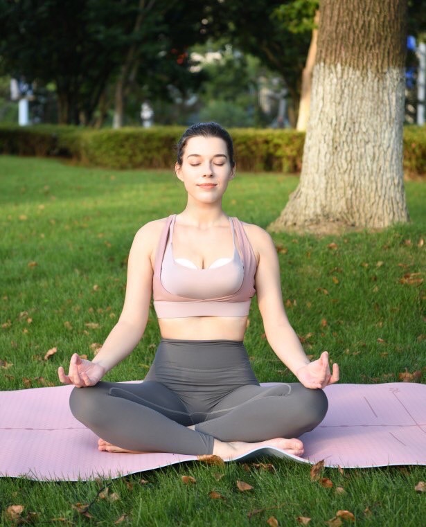 Youha เครื่องปั๊มนมไร้สาย Freena All (YH8200) ปั๊มนมสะดวก ไม่ต้องจับ