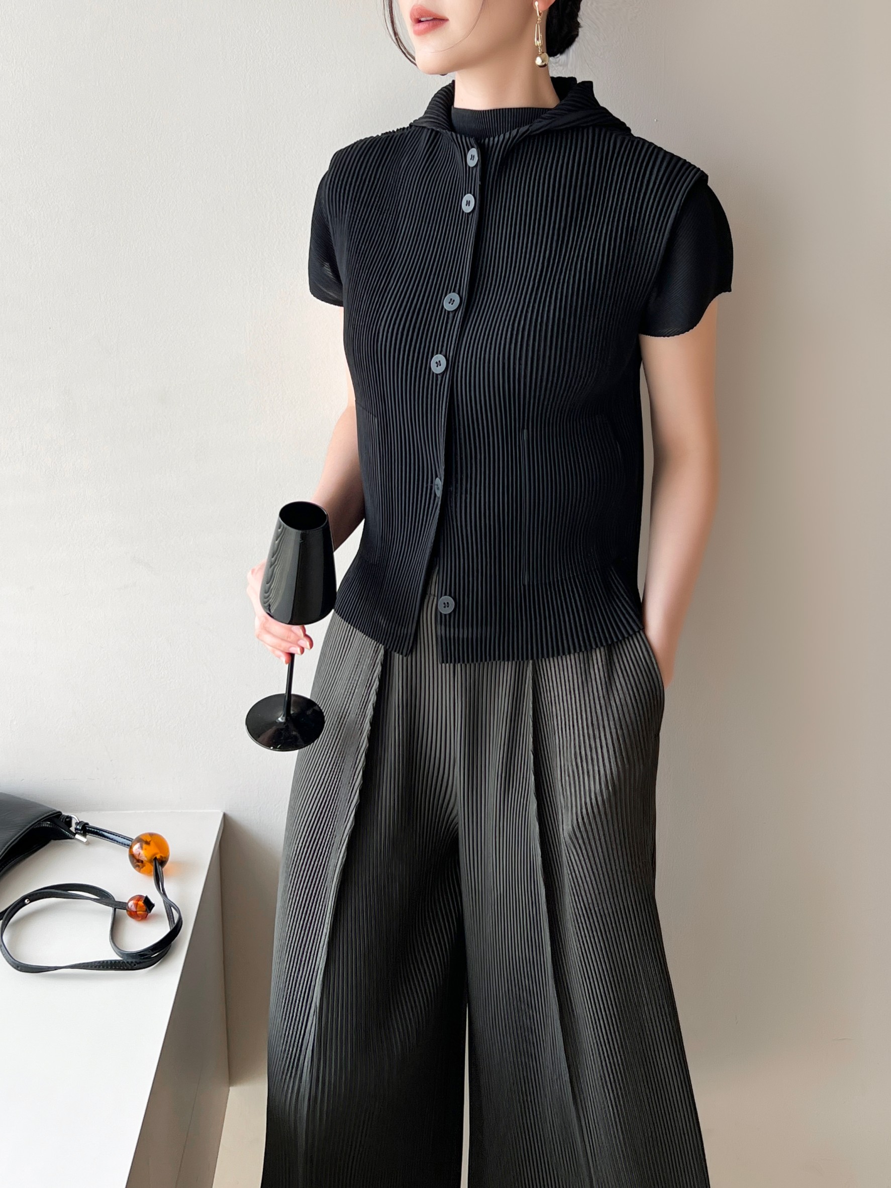 2MUAY รุ่น GJO5103-9 เสื้อพลีทคุณภาพ THICK SLEEVELESS HOODED PLEATED TOP 8 สี FREE SIZE