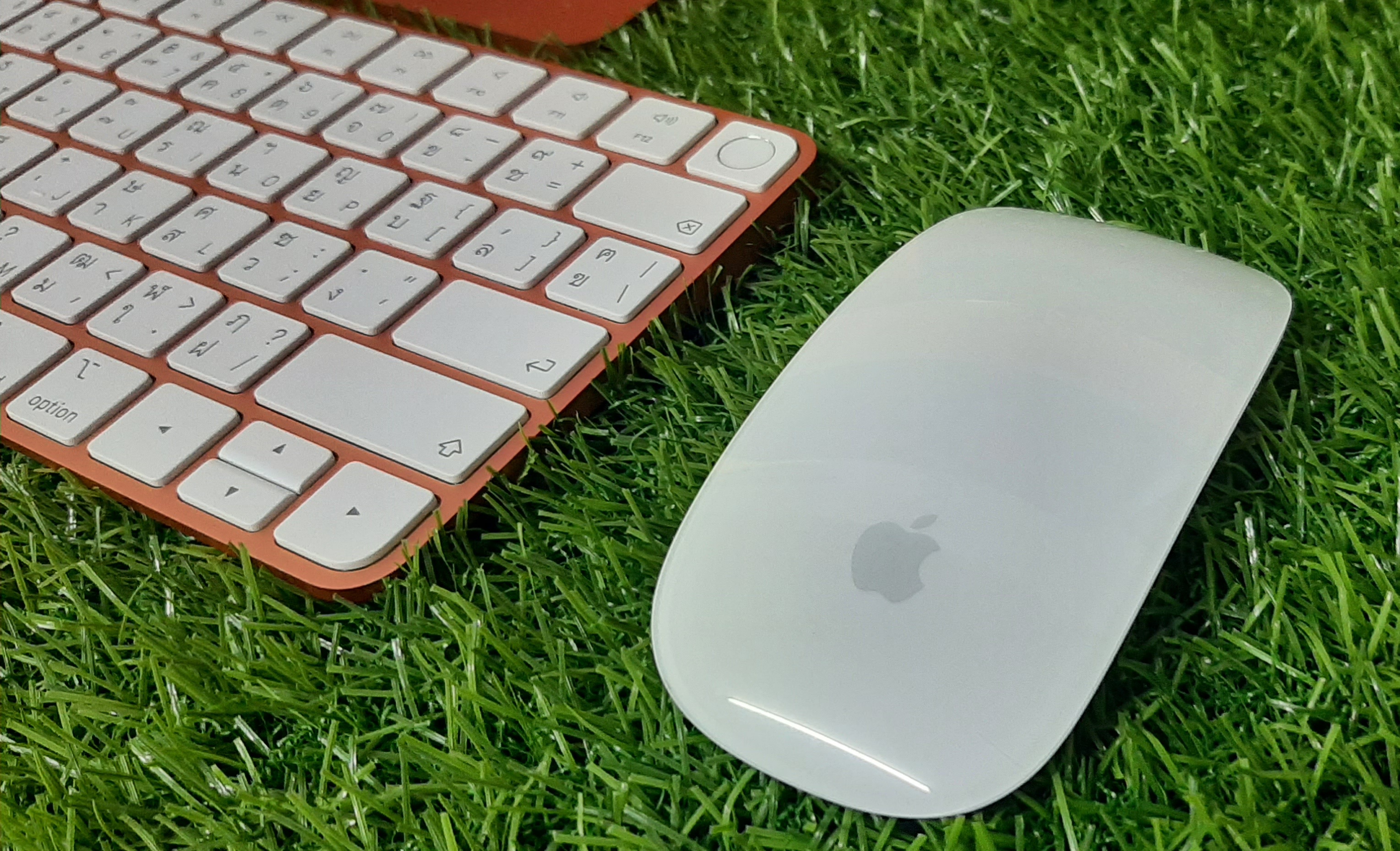 iMac M1 24inch 2021 พร้อมคีย์บอร์ดเม้าส์ บูทูธ (M1 Ram8GB SSD256GB) สีชมพู สภาพดี มือสอง ประกันร้าน 1 เดือน