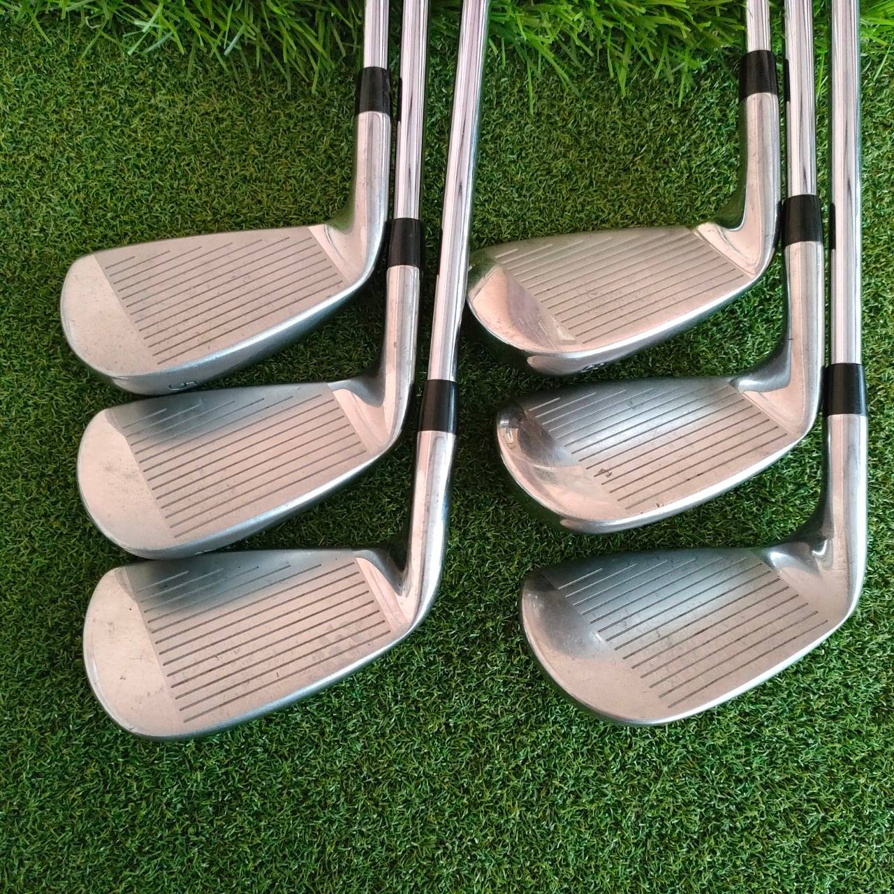 ชุดเหล็ก MIZUNO PRESAGE NAVIGATOR มีเหล็ก 5 - 9 PW ก้าน N.S.PRO 950 GH สภาพสวยเดิมๆทุกอย่างครับ ตีง่าย หลังลึก ควบคุมทิศทางได้ดีแม่นยำ นุ่มสไตล์ญี่ปุ่น
