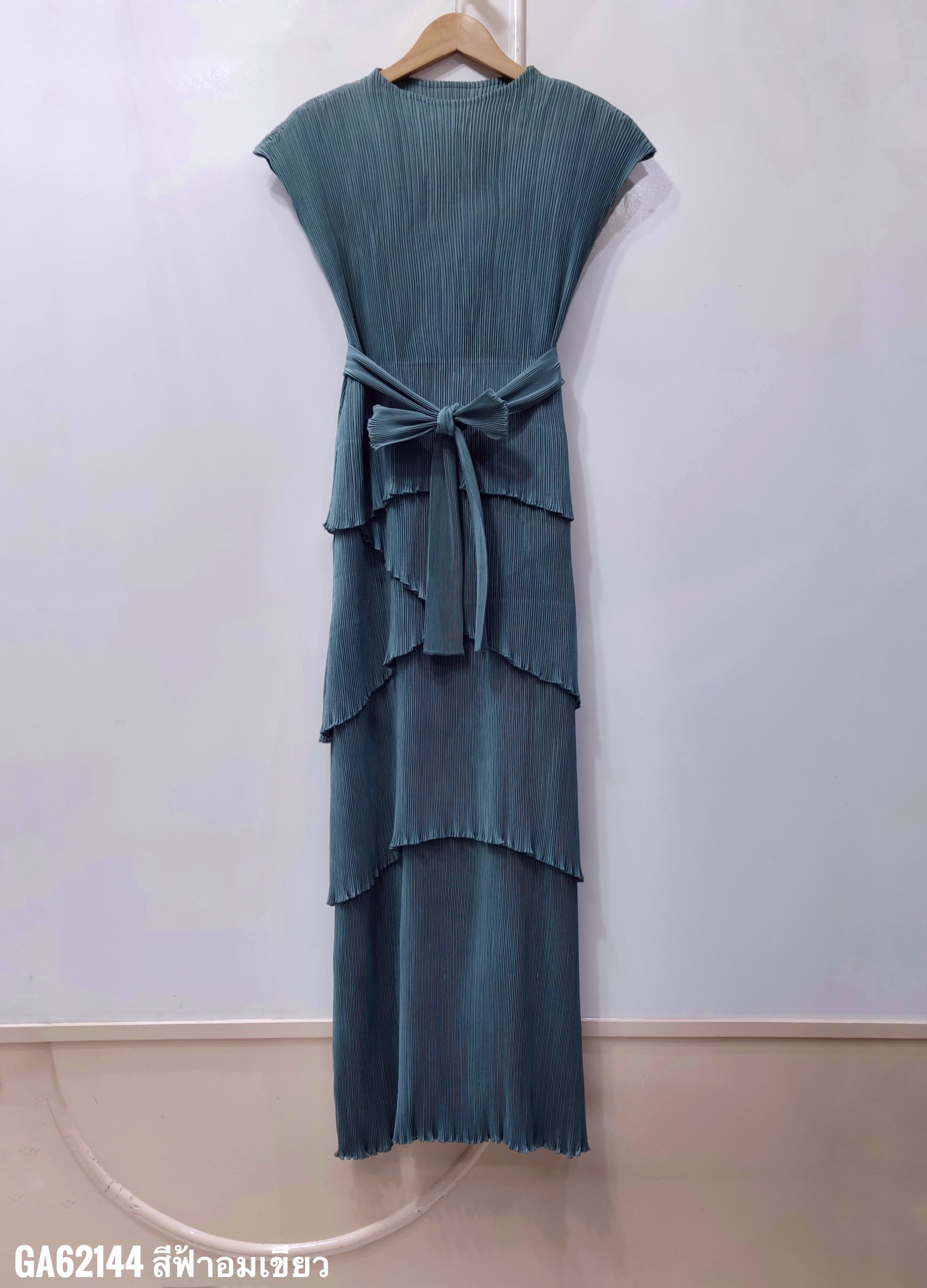 ยาว 52.5 นิ้ว 2MUAY รุ่น GA62144 เดรสอัดพลีท CAP SLEEVE TIERED PLEATED DRESS 6 สี FREE SIZE