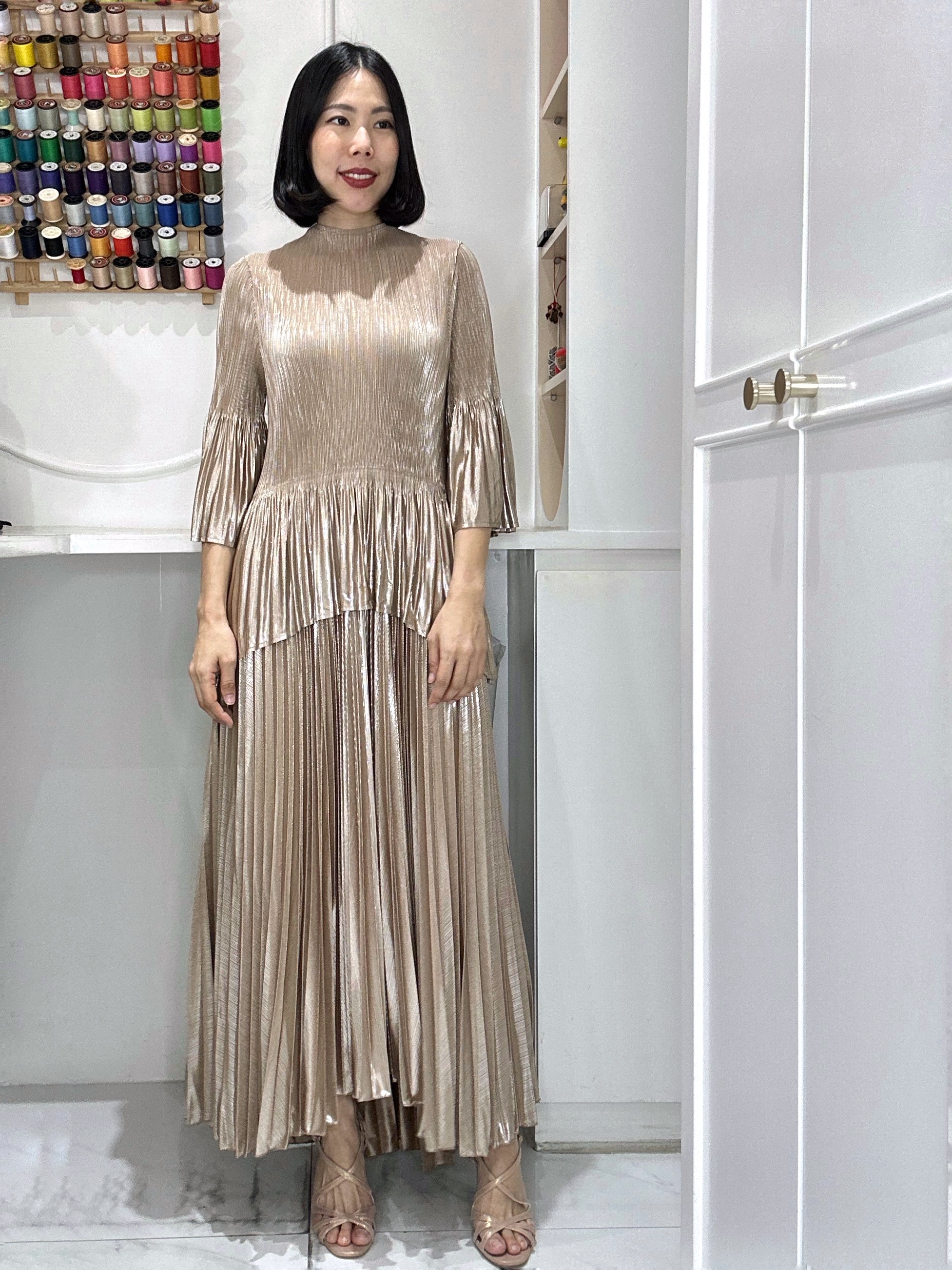 ปรับราคาลง30%!! 2MUAY รุ่น GA91028 เดรสพลีทคุณภาพ METALLIC FLARE PLEATED DRESS 5 สี FREE SIZE