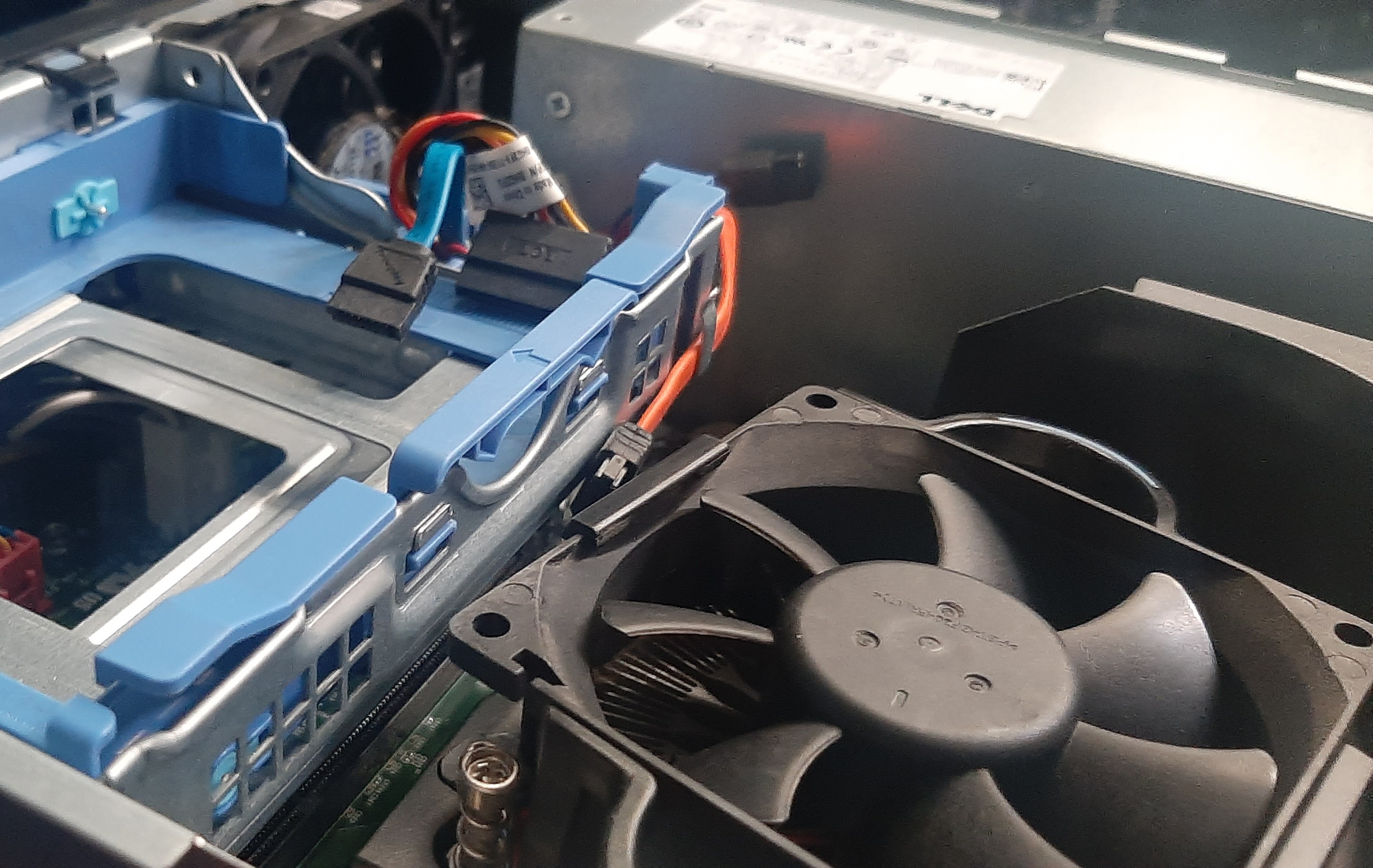 คอมพิวเตอร์ตั้งโต๊ะขนาดเล็ก มือสอง Dell Optiplex 3040 DT (i3-6100 Ram4GB HDD500GB) สภาพดี ใช้งานปกติ ประกันร้าน 1 เดือน