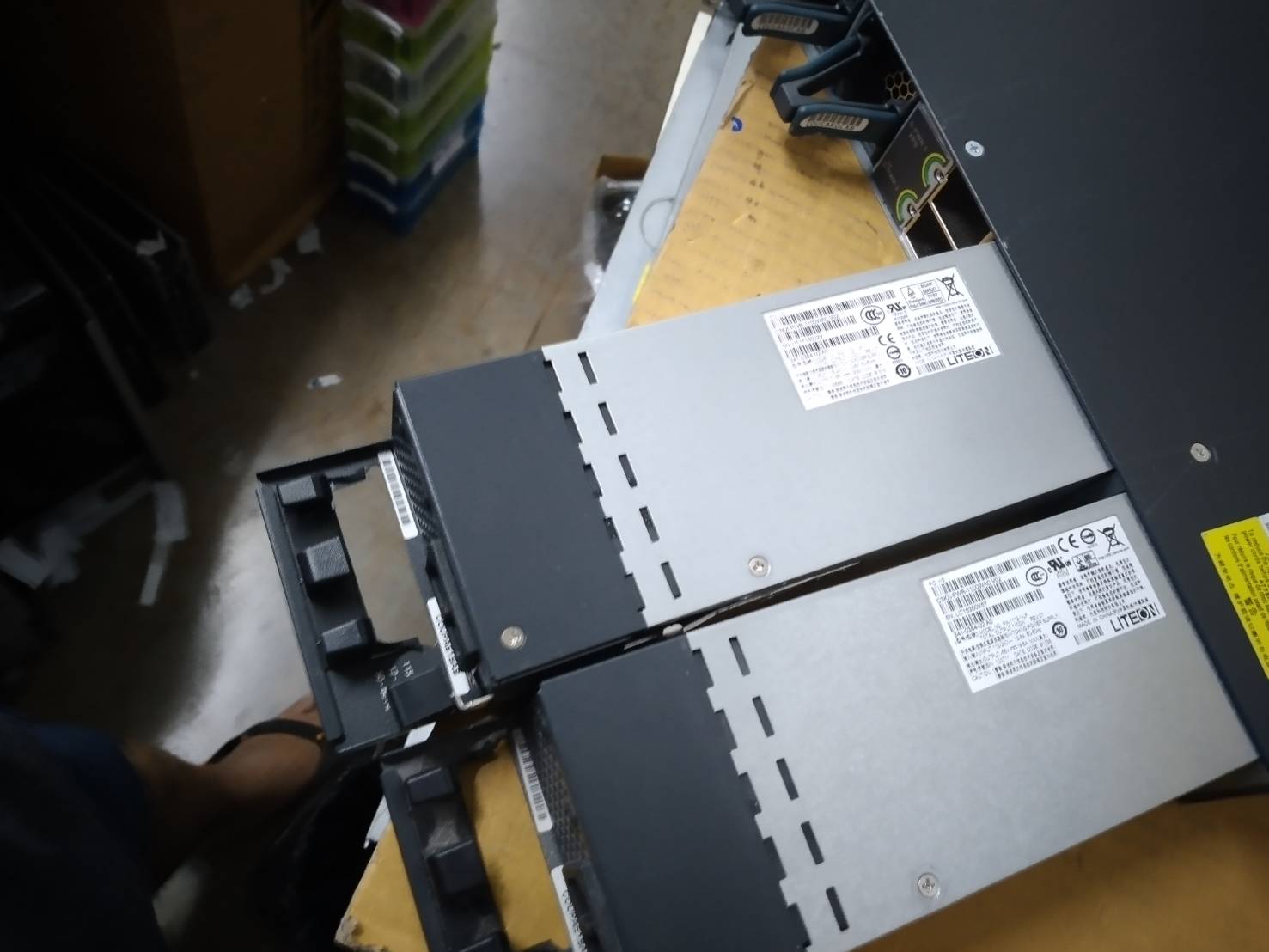 Cisco WS-C3750X-48PF-S • 48 Port PoE 3750X Gigabit Switch Power 1100W x2