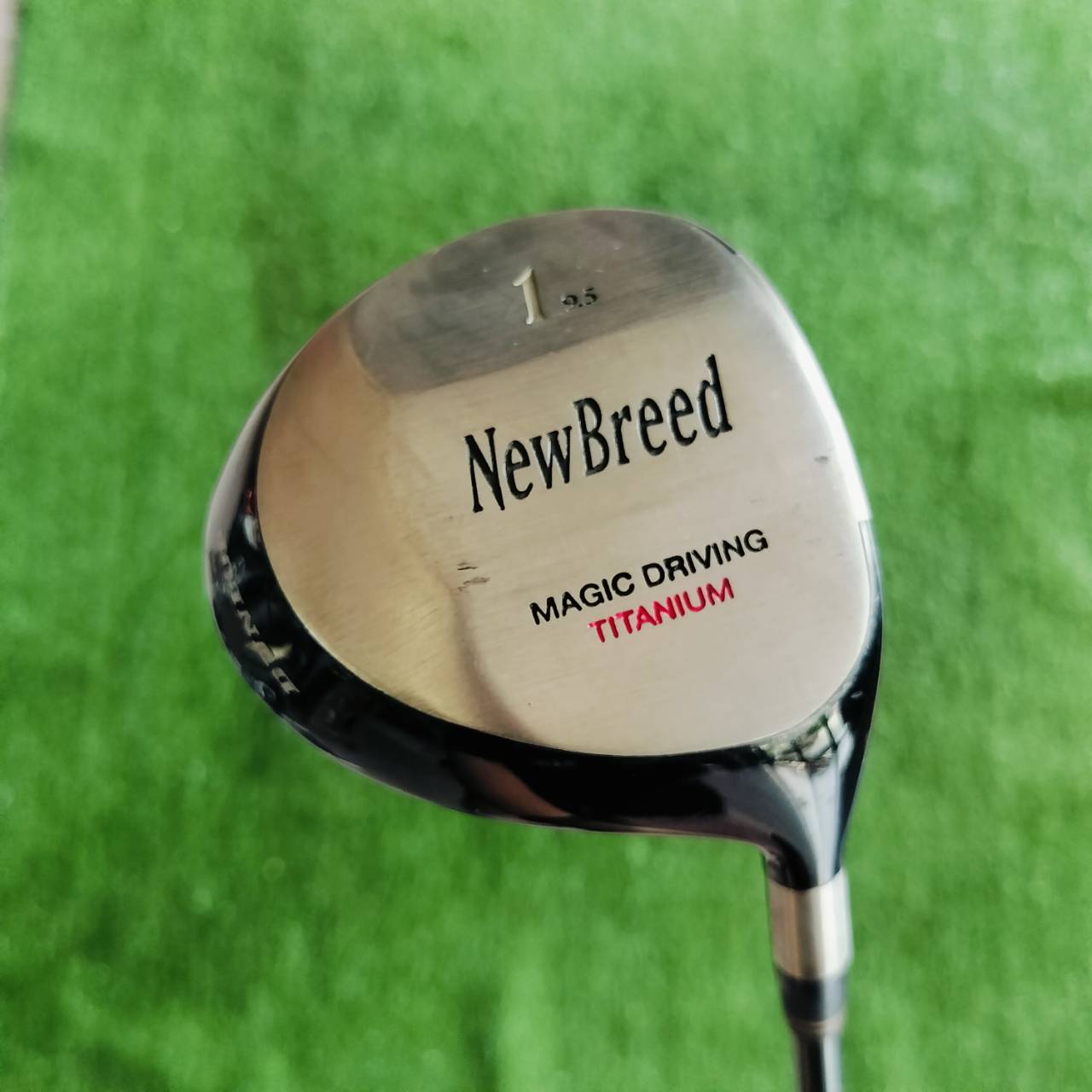 Driver NEWBREED องศา 9.5 วัสดุ MAGIC TITANIUM เสียงเพราะ ตีง่าย ผลิตจากประเทศญี่ปุ่น JAPAN SPEC ก้าน FLEX S ไม้กอล์ฟพรีเมี่ยมมือสอง ของแท้ By NakaraLuxurious