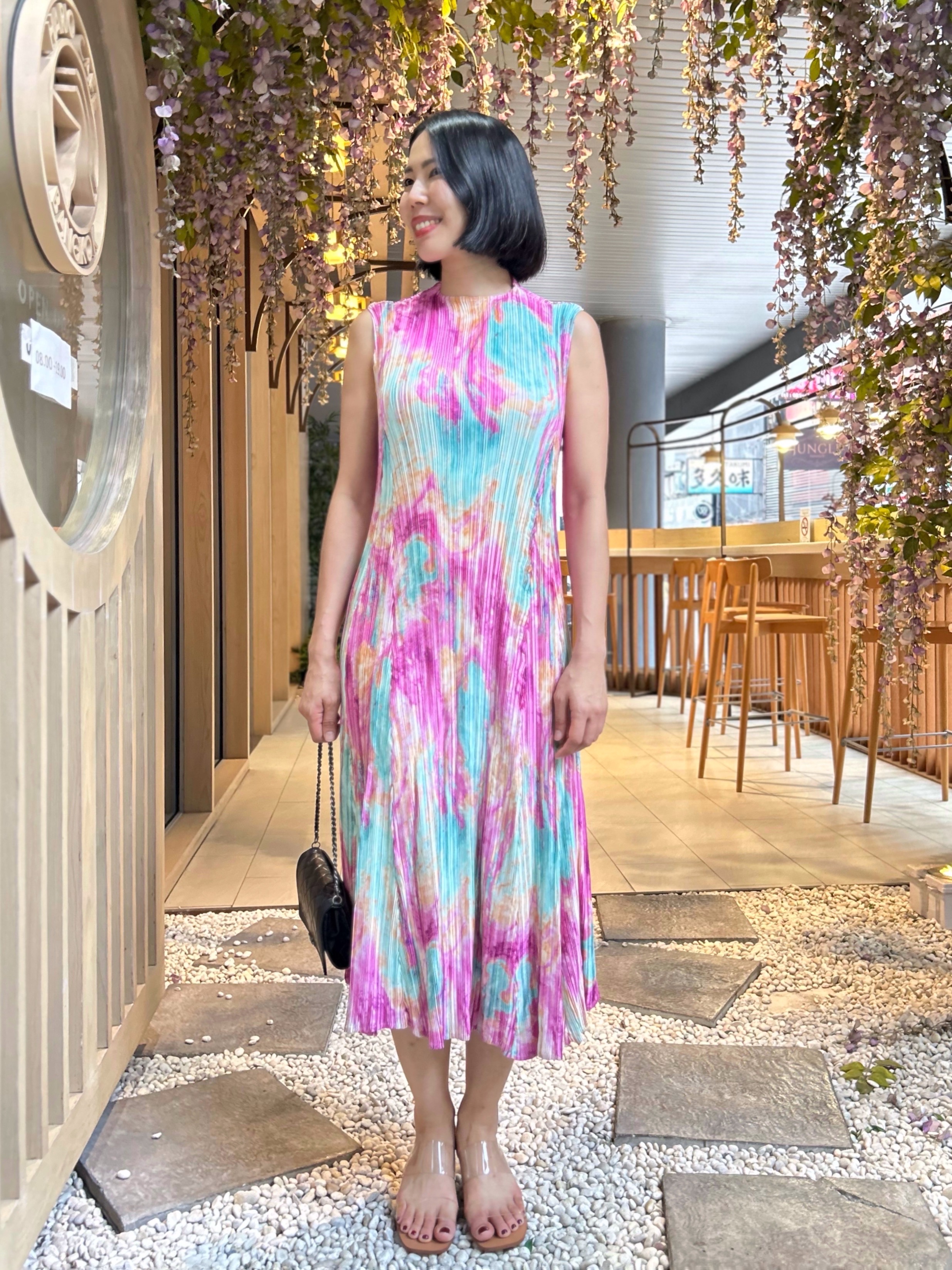 2MUAY รุ่น GA97003-1 เดรสอัดพลีท FLORAL SATIN PRINTED PLEATED DRESS 25 สี FREE SIZE