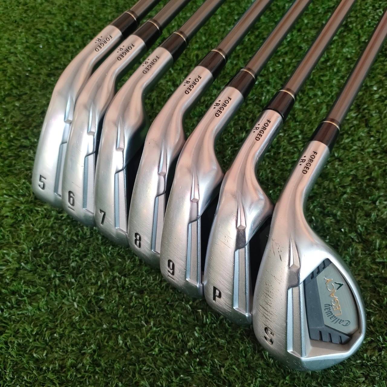 ชุดเหล็ก CALLAWAY LEGACY V มีเหล็ก 5-9 เเละ PW SW ก้าน LEGACY FLEX R เป็นเหล็กเนื้อ FORGED แท้ แต่ยังมี CAVITY ที่ลึกมาก!! สภาพสวยมาก!! ไม้กอล์ฟมือสอง ของแท้ BY NakaraLuxurious