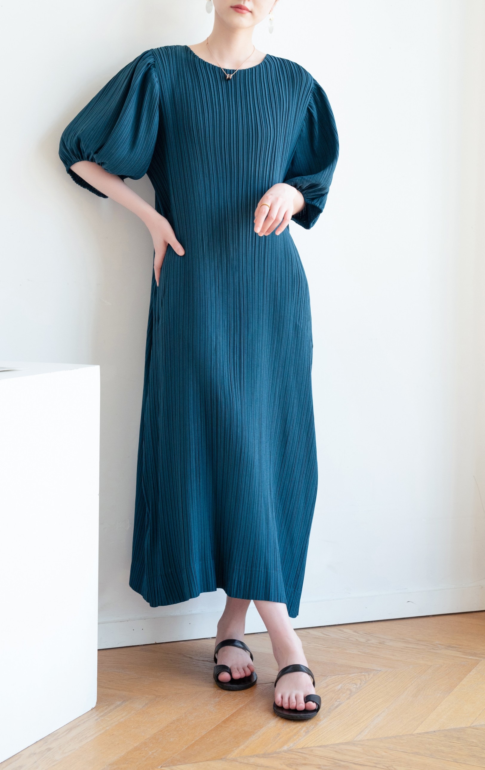 อกถึง 60 นิ้ว 2MUAY รุ่น GJO1117P เดรสพลีทคุณภาพ BABY DOLL SLEEVE PLEATED DRESS 8 สี FREE SIZE
