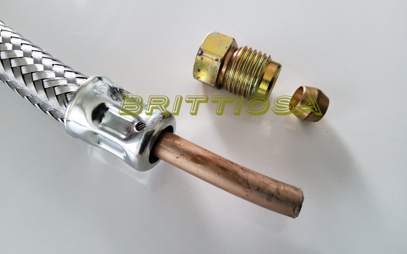 Polttoainepumppulle tuleva letku =68e