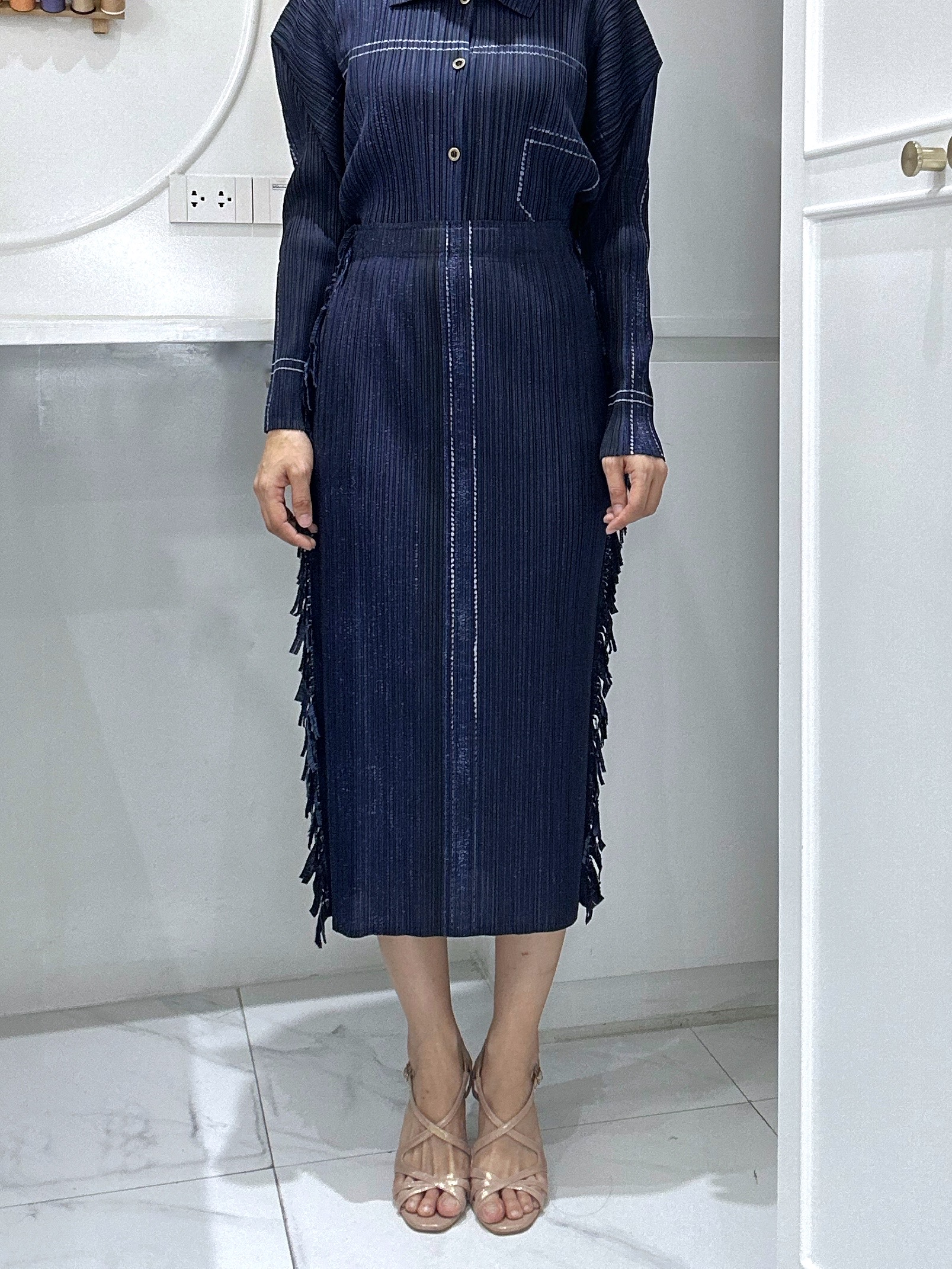 ปรับราคาลง20%!! ยาว 32นิ้ว! 2MUAY รุ่น GJO3067-9 กระโปรงพลีทคุณภาพ FRINGE TRIM DENIM PRINT PLEATED SKIRT 4 สี FREE SIZE