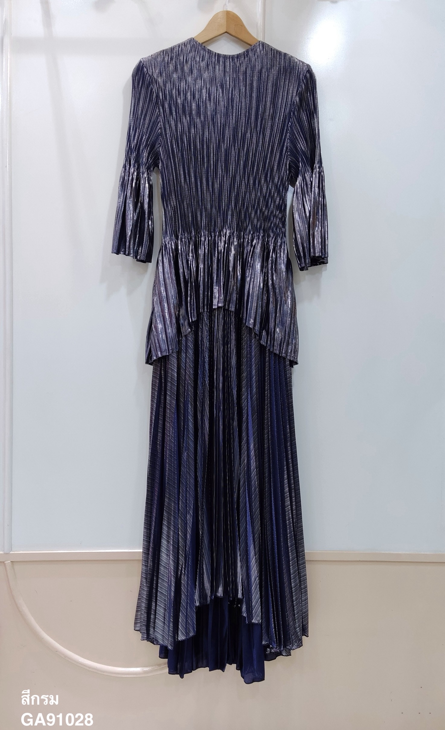 ปรับราคาลง30%!! 2MUAY รุ่น GA91028 เดรสพลีทคุณภาพ METALLIC FLARE PLEATED DRESS 5 สี FREE SIZE