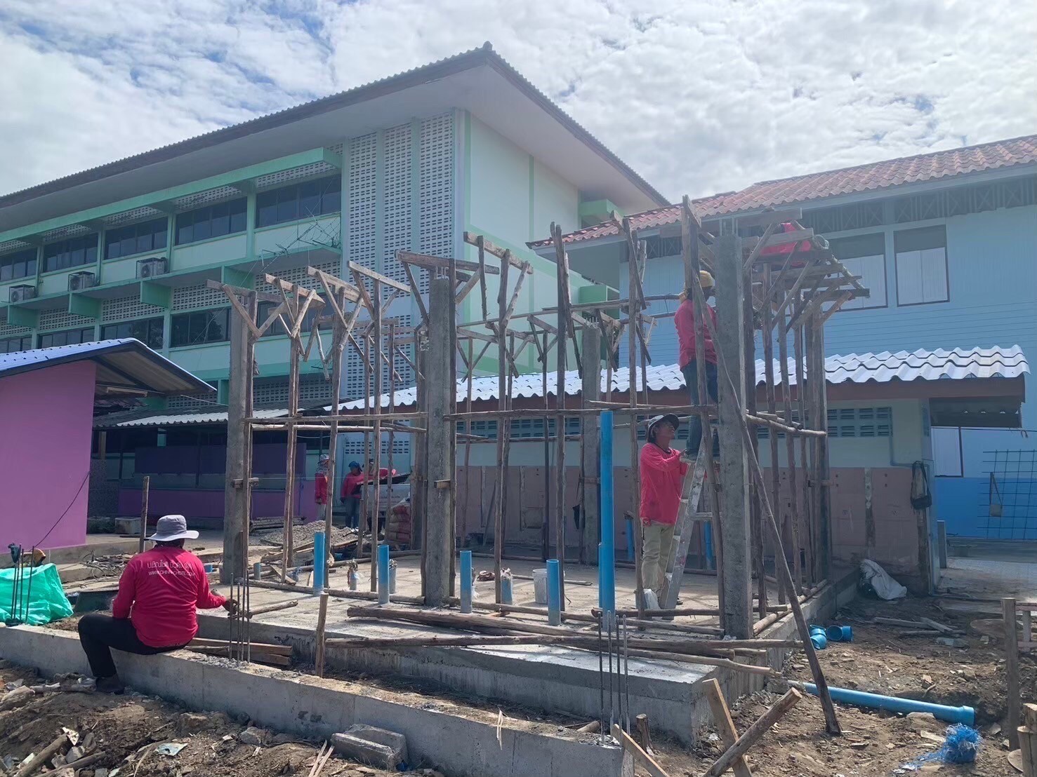 งานสร้างห้องน้ำ รร.วัดหนองเสือ อ.บ้านโป่งจ.ราชบุรี