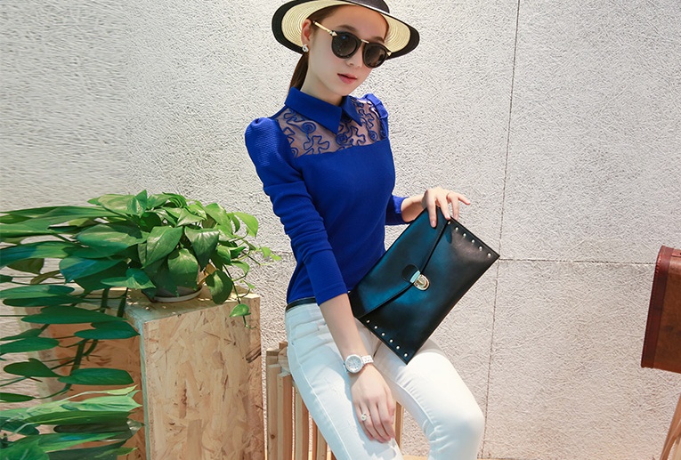 เสื้อแฟชั่น ตัดต่อซีทรูดอกไม้ช่วงอก แขนยาว ตามแบบ สีน้ำเงิน