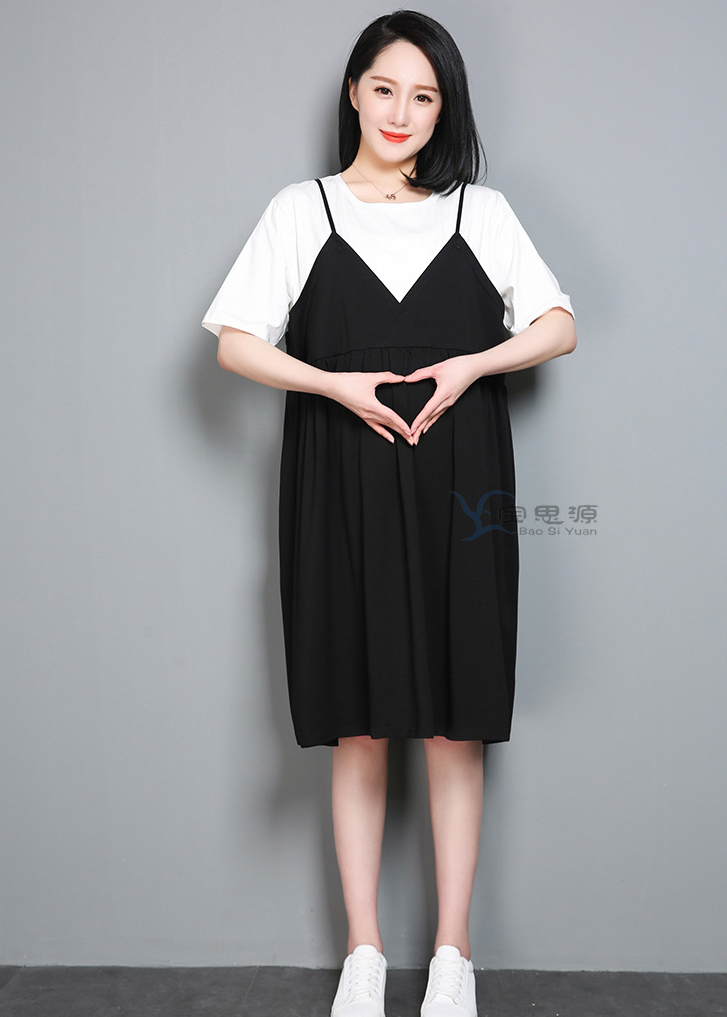 ชุดคลุมท้องเอี๊ยมกระโปรงไซส์ใหญ่ เสื้อด้านในสีขาว