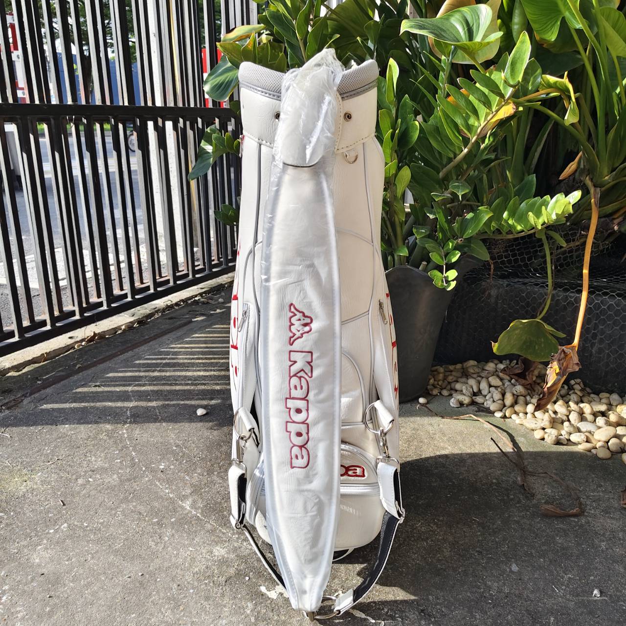 ถุงกอล์ฟ KAPPA ลุคสปอร์ตแบบอิตาลี งานดี ดีไซน์โดดเด่น เห็นแล้วรู้เลยว่าแบรนด์นี้!