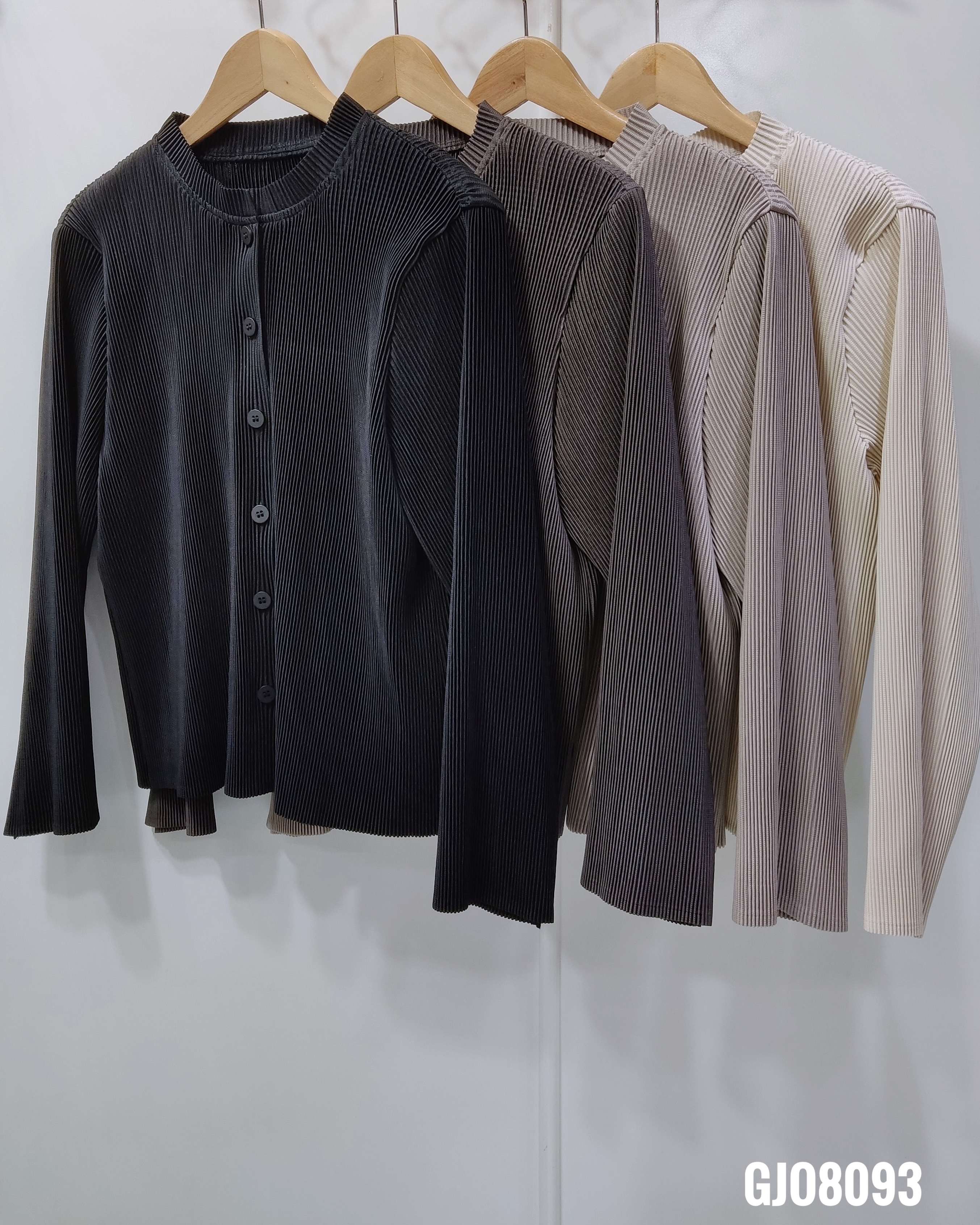 2MUAY รุ่น GJO8093 เสื้ออัดพลีท THICK BUTTON FRONT PLEATED TOP 4 สี FREE SIZE