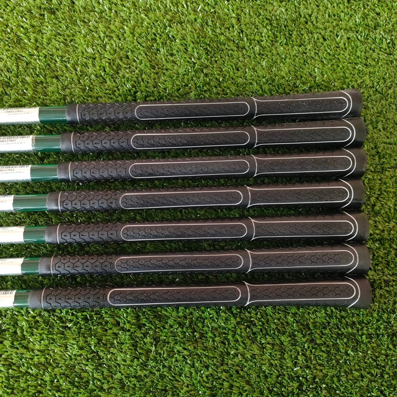 ชุดเหล็ก CALLAWAY LEGACY V มีเหล็ก 5-9 เเละ PW SW ก้าน LEGACY FLEX R เป็นเหล็กเนื้อ FORGED แท้!! แต่ยังมี CAVITY ที่ลึกมากซึ่งต้องใช้ FORGED เยอะมากๆ ไม้กอล์ฟมือสอง ของแท้ BY NakaraLuxurious