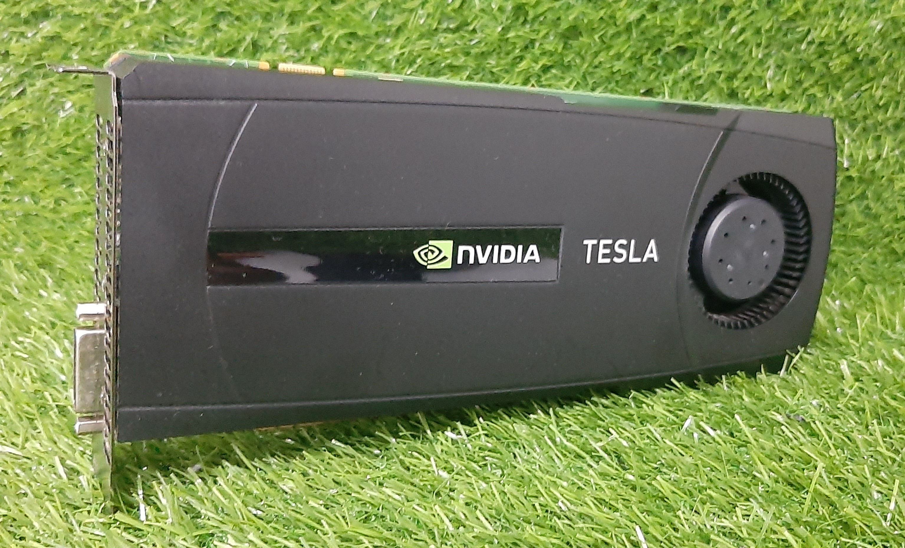 การ์ดจอแสดงผลมือสอง NVIDIA Tesla C2070 6GB DDR5 ประกันร้าน