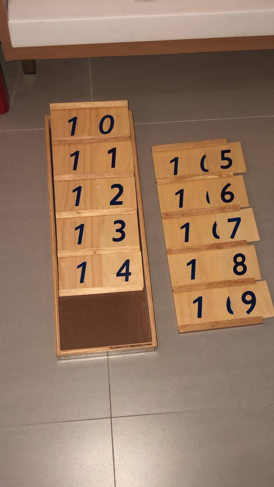 กระดานหลัก เลข 11-99 , ของเล่นไม้, ของเล่นเสริมพัฒนาการ, ของเล่นเด็กอนุบาล, สื่อการสอนเด็กอนุบาล,มอนเตสซอรี่ ,montessori, สื่อการสอนประถม