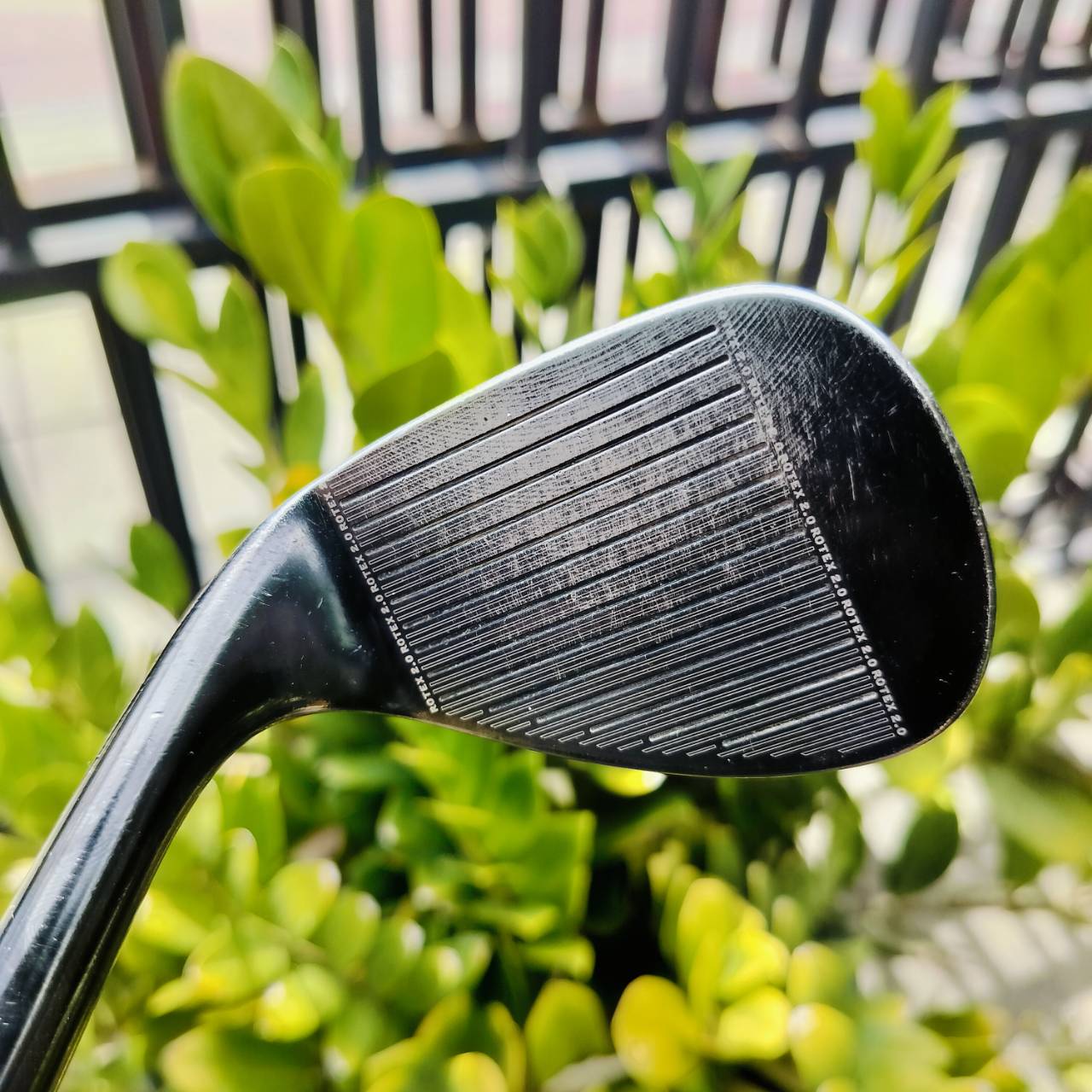 WEDGE CLEVELAND RTX 588 องศา 52 2 จุด ก้าน DG S200 เป็นตัว ROTEX 2.0 LASER MILLED โหดๆ ร่องหน้าไม้ลึก สวย สปินจัดๆ ตกหยุดแน่นอน ไม้กอล์ฟพรีเมี่ยมมือสอง ของแท้ By NakaraLuxurious